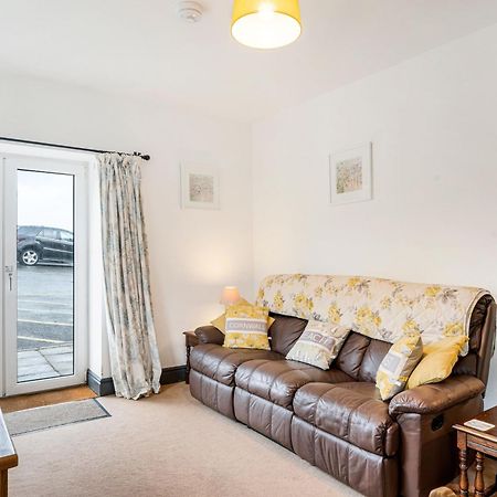 Villa Journeys End With Stunning Sea Views From The Headland Coverack Esterno foto