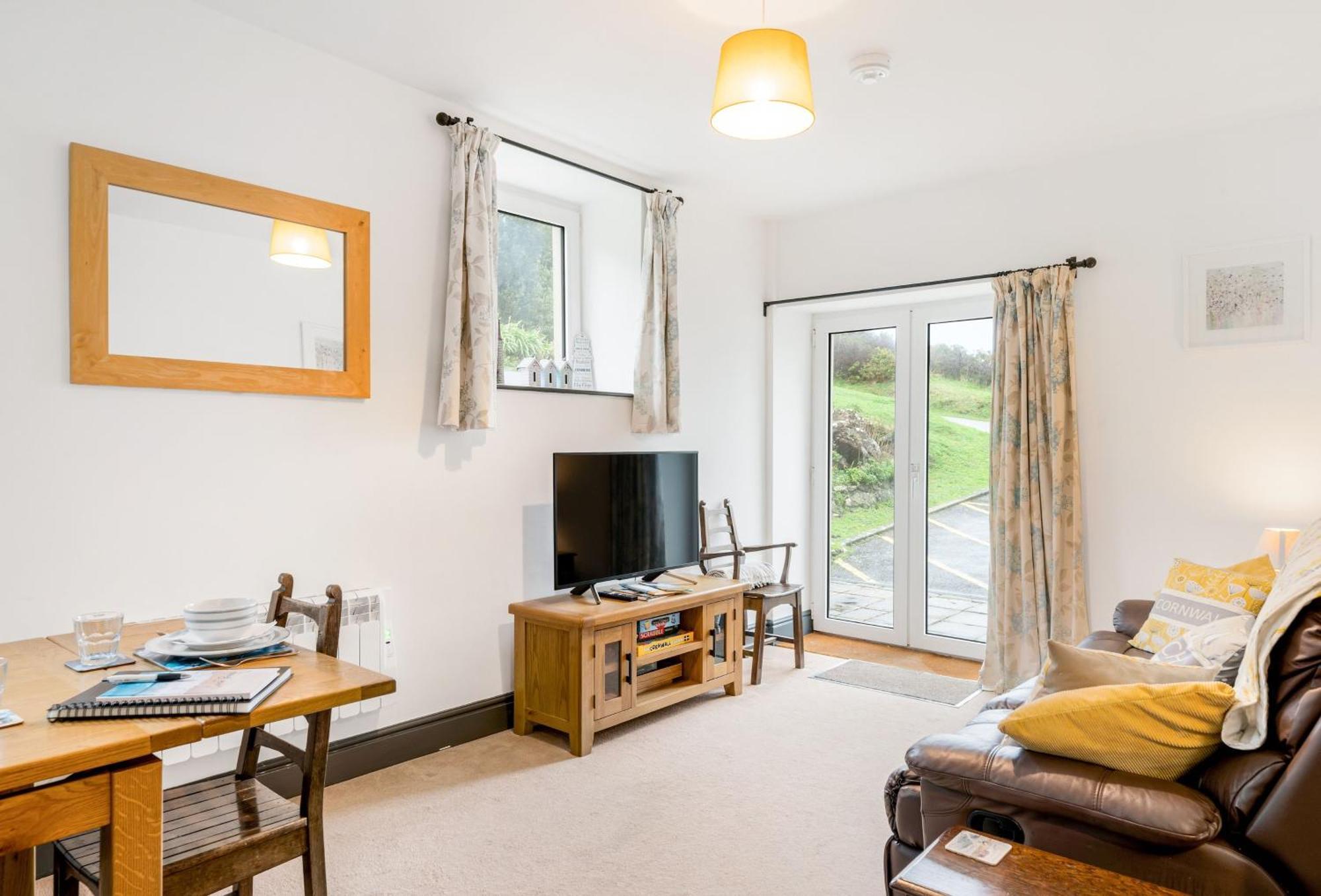 Villa Journeys End With Stunning Sea Views From The Headland Coverack Esterno foto