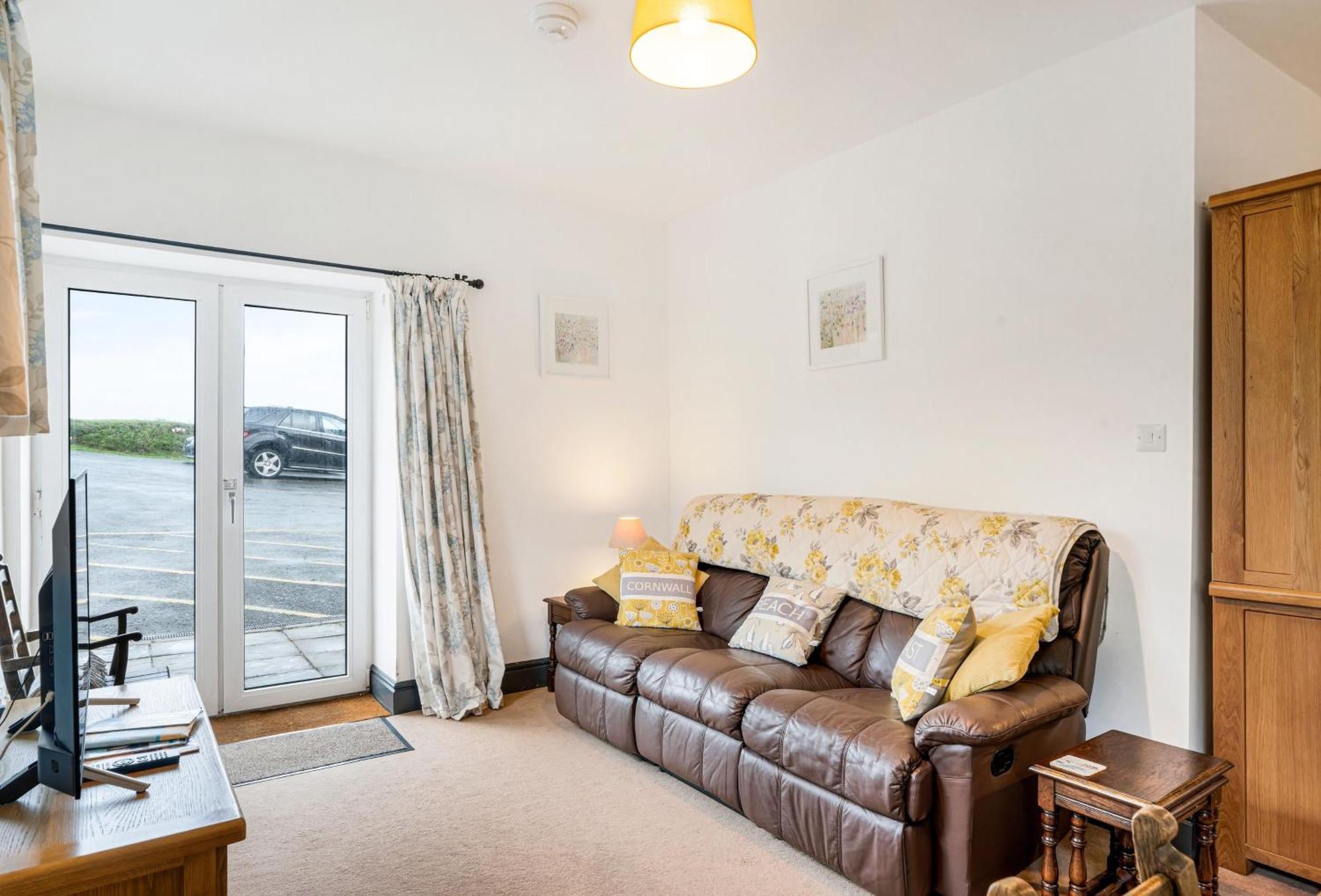 Villa Journeys End With Stunning Sea Views From The Headland Coverack Esterno foto