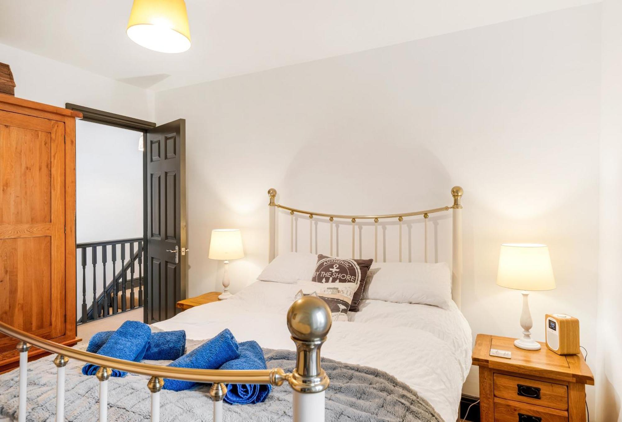 Villa Journeys End With Stunning Sea Views From The Headland Coverack Esterno foto