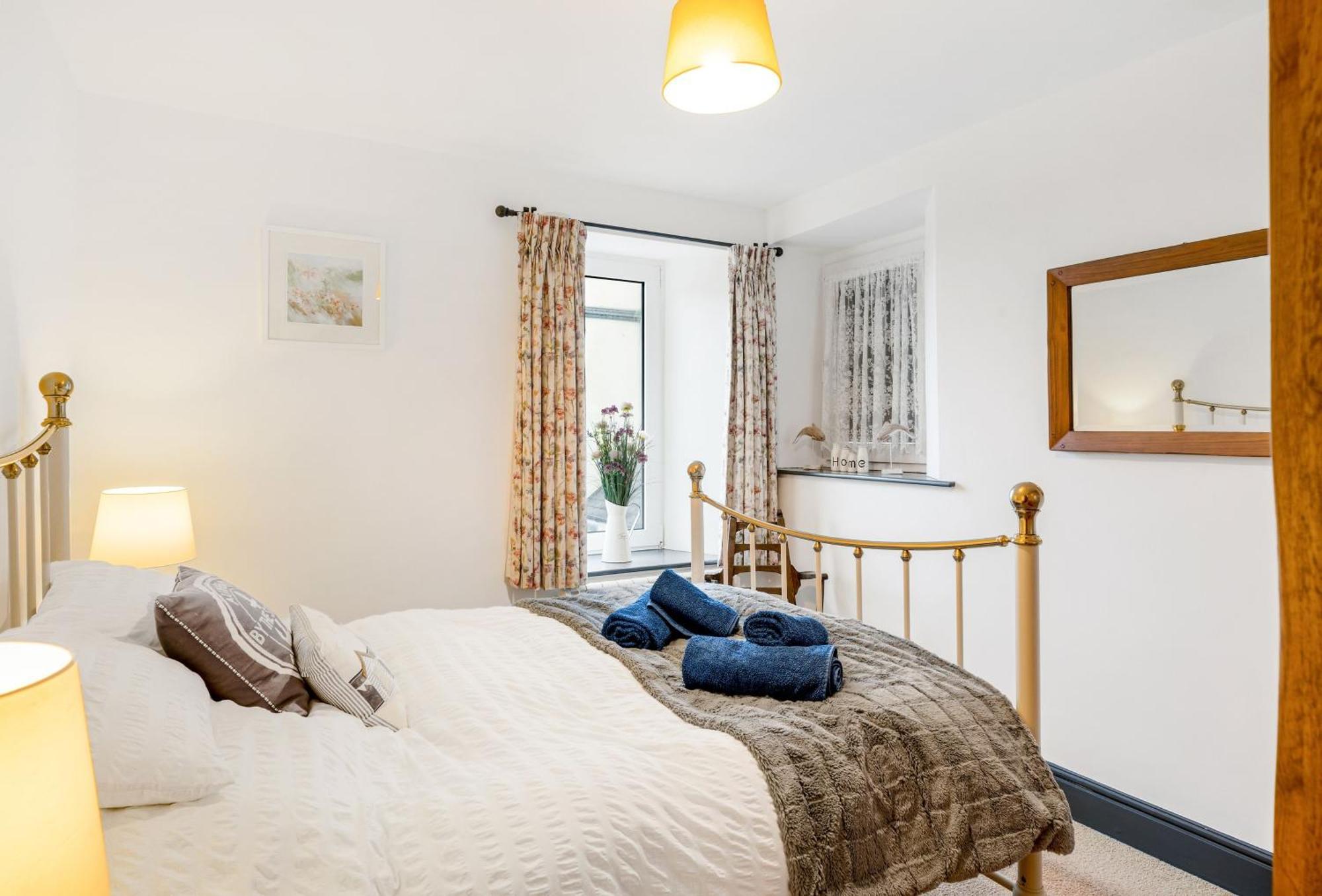 Villa Journeys End With Stunning Sea Views From The Headland Coverack Esterno foto