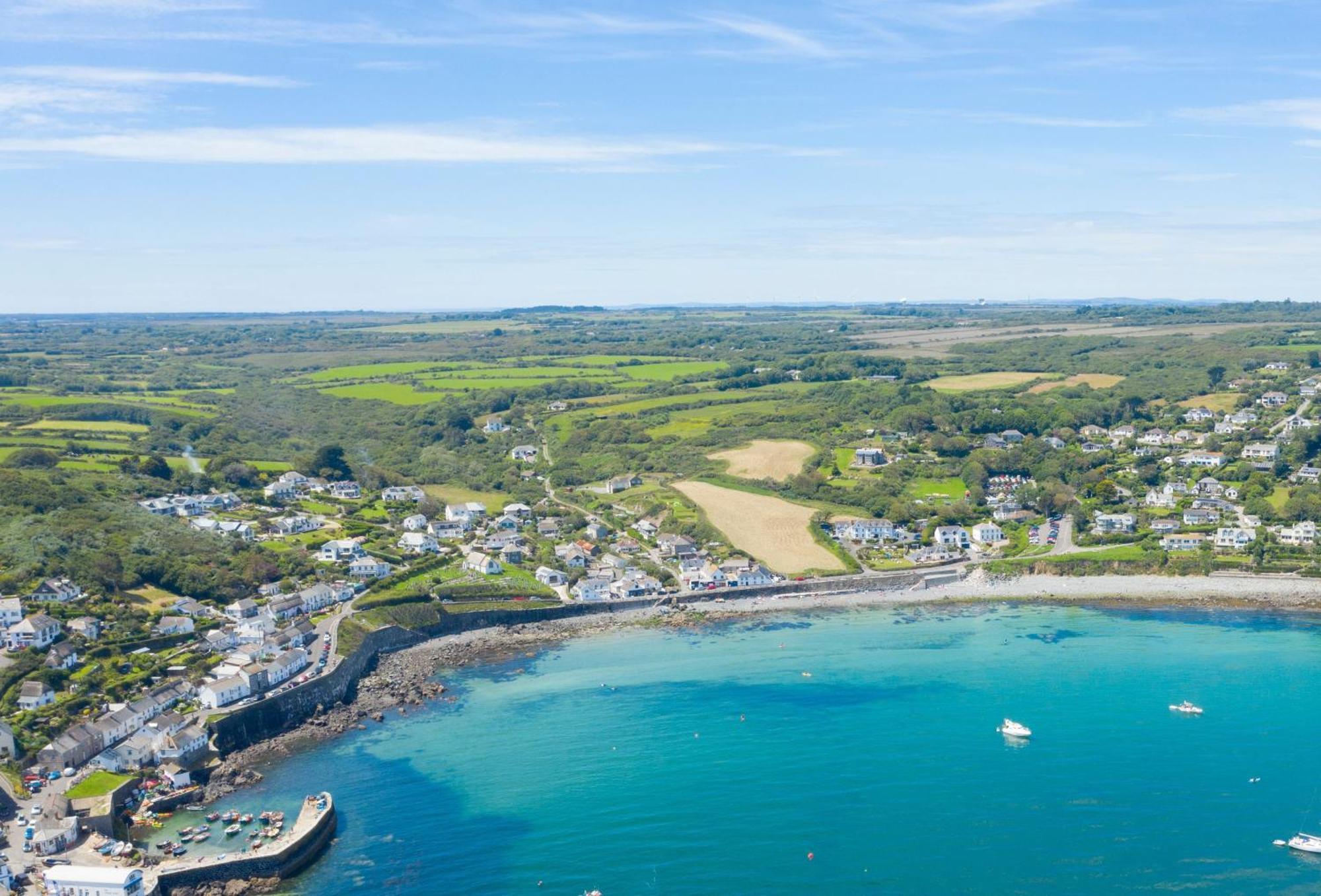 Villa Journeys End With Stunning Sea Views From The Headland Coverack Esterno foto